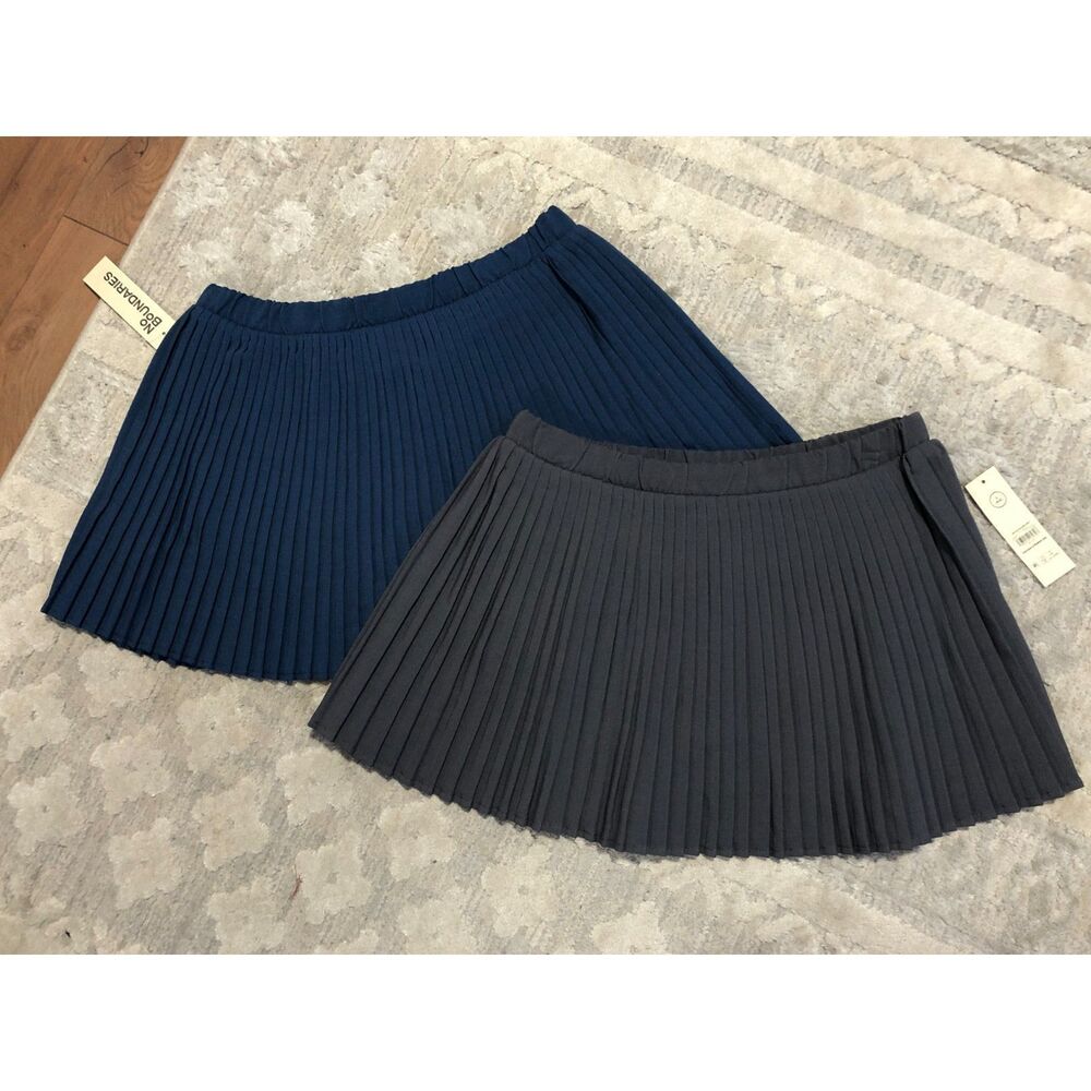 Woman's Small Pleated Skort Bundle